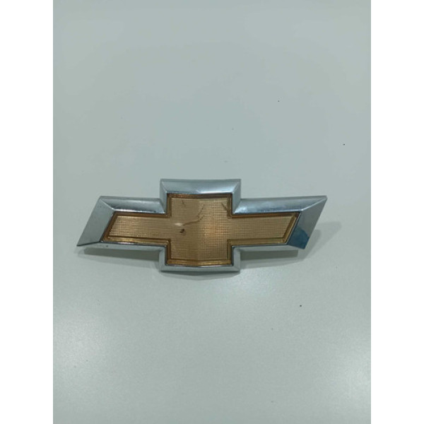 Emblema Tampa Traseira Chevrolet Onix 2013 A 2018 Original