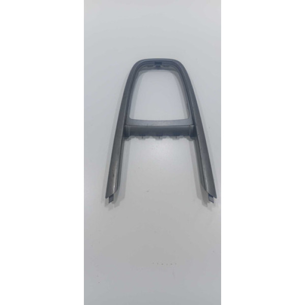 Moldura Acabamento Câmbio De Marcha Chevrolet Onix 94753639 Prata Listras