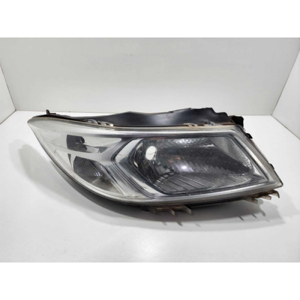 Farol Direito Chevrolet Onix 2013 2014 (detalhes) Direito/passageiro