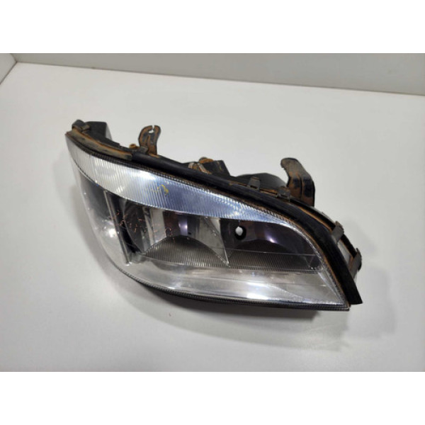 Farol Direito Chevrolet Zafira 2002 2003 2004 2006 93365472 Direito/passageiro