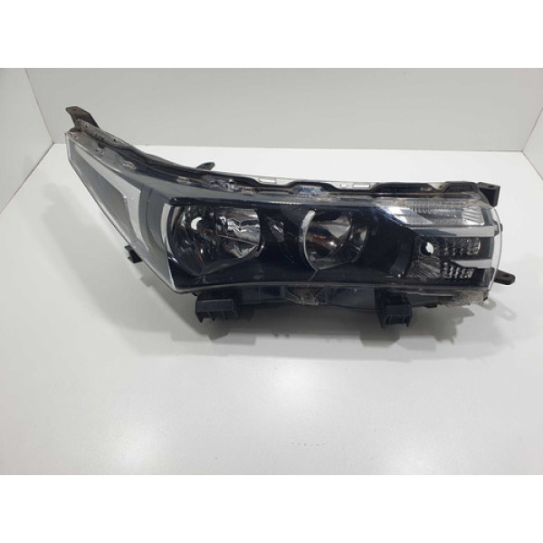 Farol Direito Toyota Corolla 2016 2017 2018 8111002g2100 Direito/passageiro