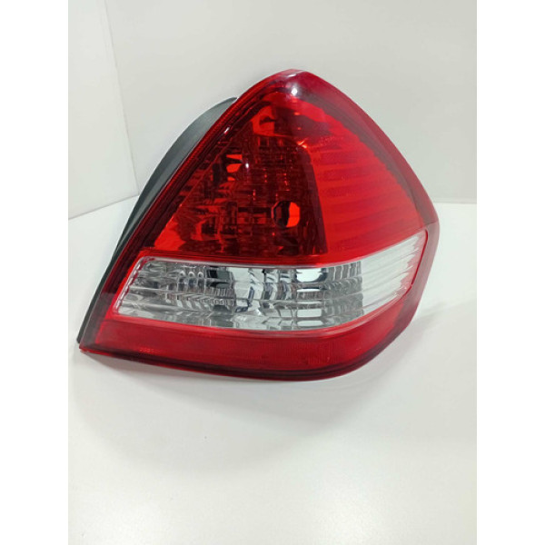 Lanterna Traseira Direita Nissan Tiida 2008 A 2011 Original Direito/passageiro Vermelho