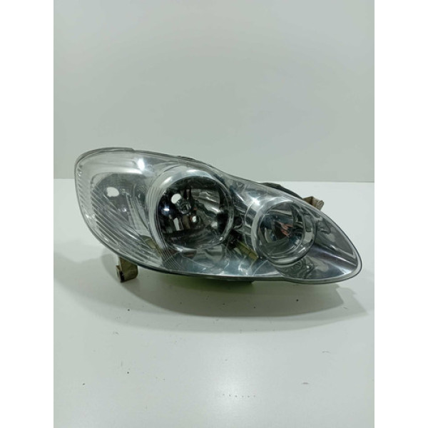 Farol Lado Direito Toyota Corolla 2004 A 2008 (com Detalhe) Direito/passageiro