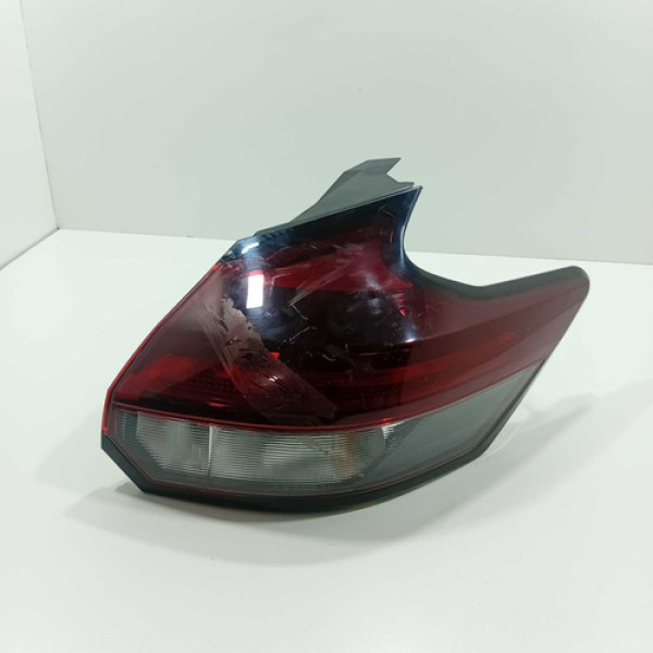 Farol Traseiro Direito Kicks 2020/2024 Nissan 265505r01a Direito/passageiro Vermelha