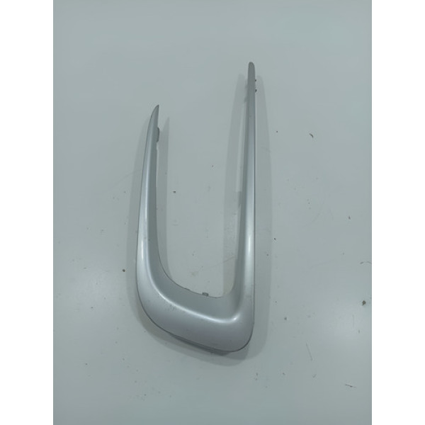 Moldura Farol De Milha Lado Esquerdo Peugeot 2008 2016 Prata