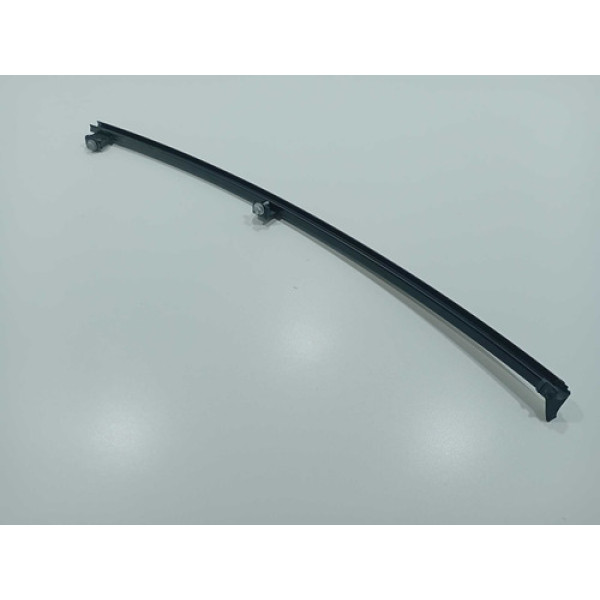 Canaleta Porta Traseira Direita Toyota Corolla Cross 2025