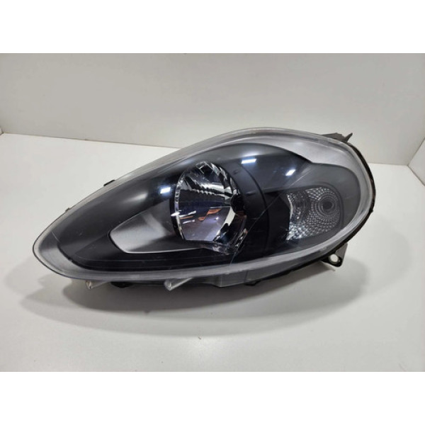 Farol Esquerdo Mascara Negra Fiat Punto 2013 2014 0051900006 Esquerdo/motorista