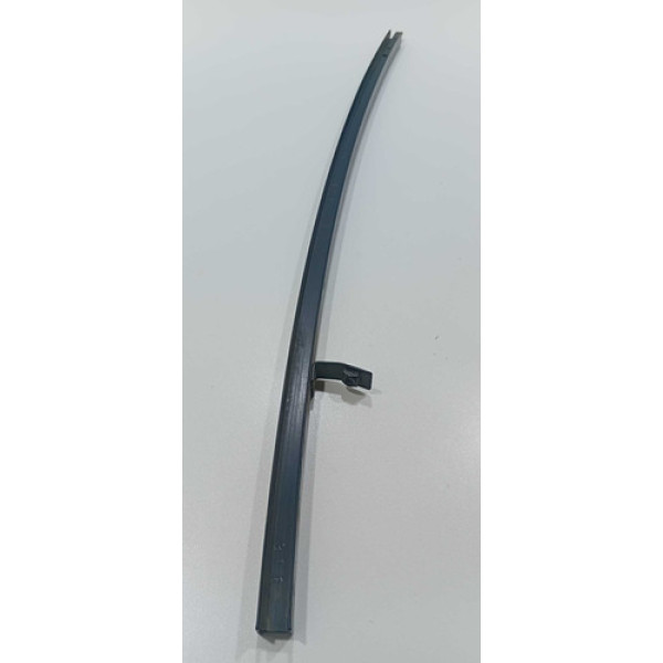 Canaleta Guia Vidro Traseiro Lado Direito Volkswagen Amarok Preto