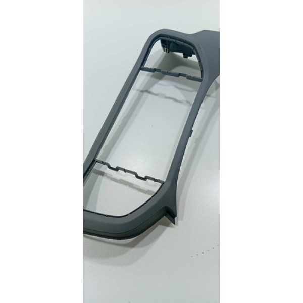 Moldura Central Multimídia Onix 2017 Original 52096475