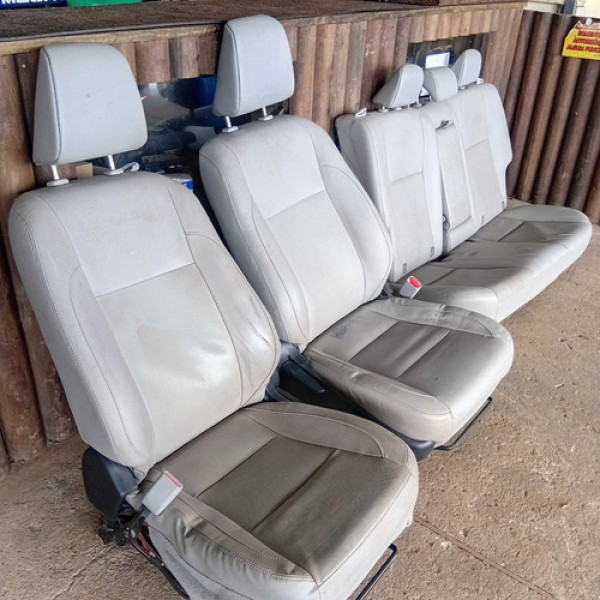 Jogo De Bancos De Couro Toyota Corolla 2015/2018  Preto