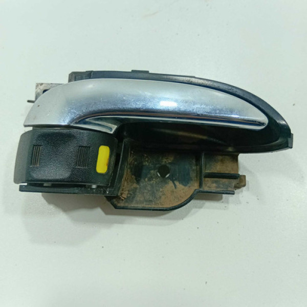 Maçaneta Interna Traseira Esquerda Toyota Etios 2013/2016 Dianteira