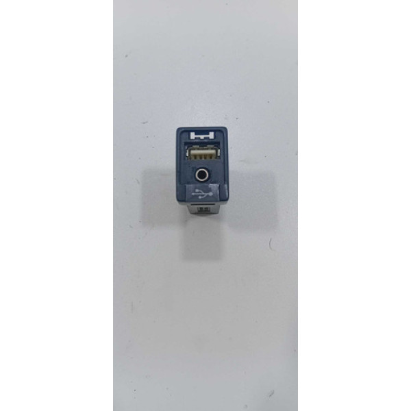 Plug Conector Usb Toyota Hilux 2019/2020 861900k0010